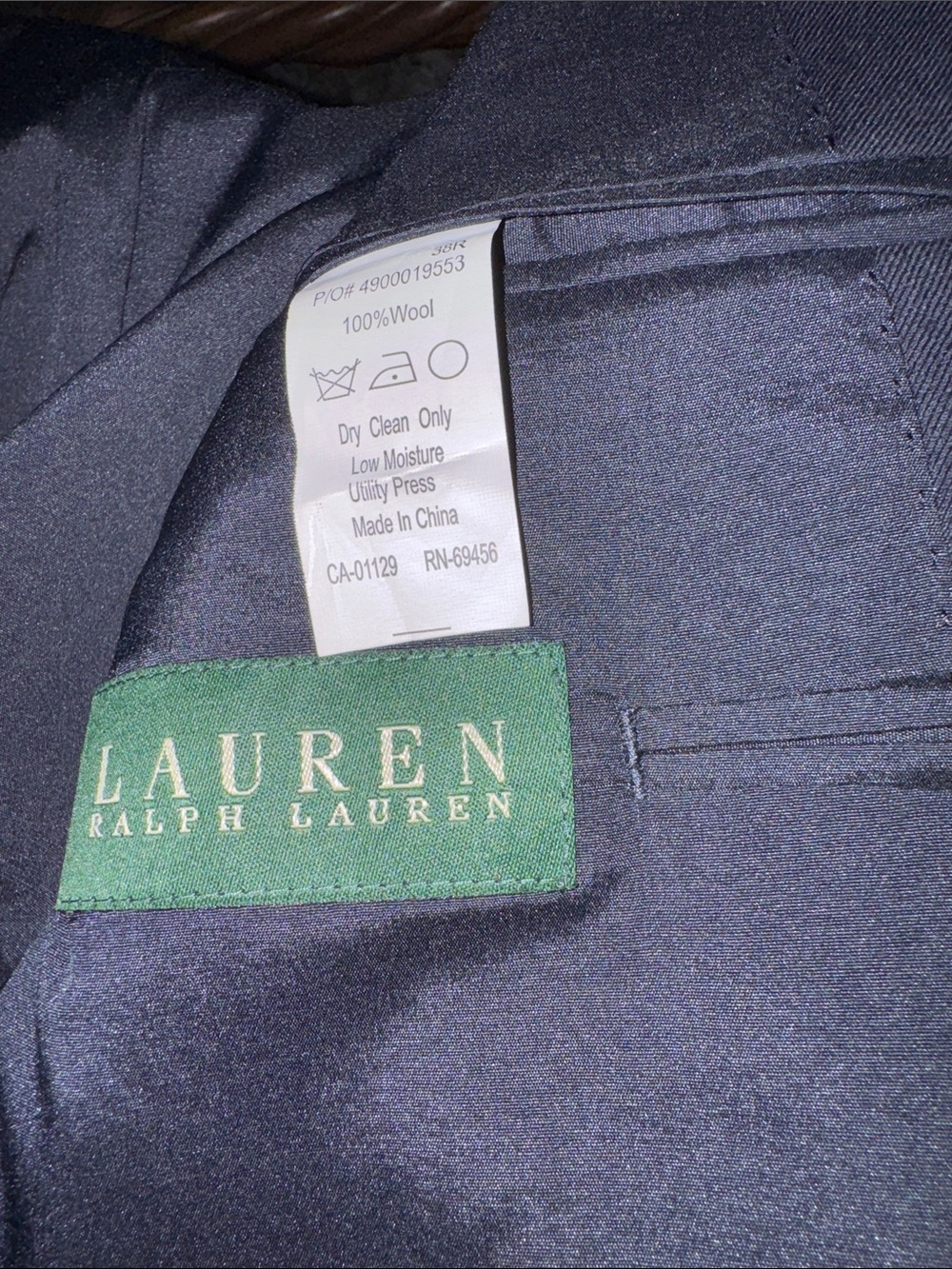 Ralph Lauren / Macy’s Men’s Store 100% Wool Navy Blazer with Gold Buttons, 38R - Picture 5 of 7